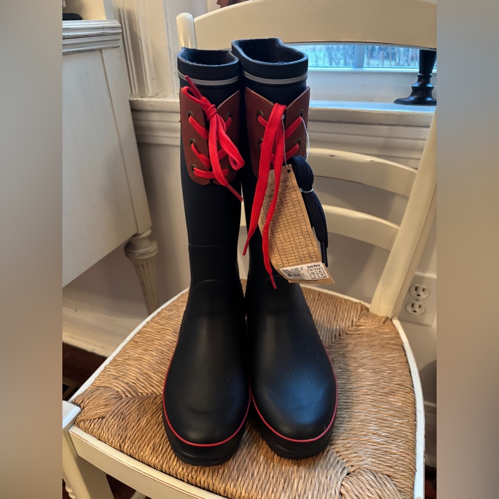 Tretorn Black Rainboots with Red Laces, leather trim- the Lia. NWT size 9 - Picture 2 of 9